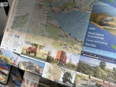 Zamiast za stołem, można pokręcić nogami. W regionie jest gdzie