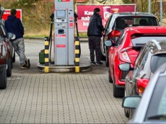 Turystyka paliwowa kwitnie. Nie ustają przygraniczne kolejki kierowców z Niemiec