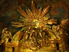 Symbolika Świąt Wielkanocnych: wigilia paschalna