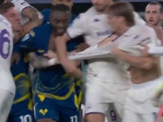 Sceny w meczu! Doszło do awantury i sędzia pokazał kartki