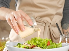 Nie chodzi o kalorie. Ten składnik majonezu robi największą różnicę