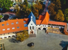 Powiat raciborski inwestuje w kompensację mocy biernej. Oszczędności i nowoczesne zarządzanie energią