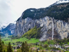 Zjawiskowa dolina pełna wodospadów. Jest ich aż 72. Widoki takie, że szczęka opada