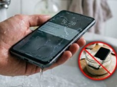 Jak uratować zalany smartfon? Zapomnij o ryżu