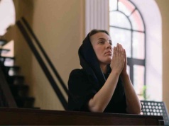 Życie po utracie wiary. Różne drogi poszukiwania sensu