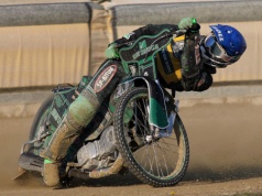 Żużel. Koszmarny wypadek w Poole. Pokazał swoje zdjęcie. Wyglądał, jak po ciężkim nokaucie