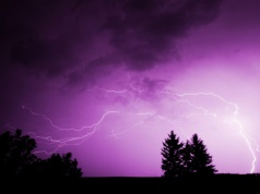 Silny wiatr i burze nad Lubelszczyzną. Noc przyniesie gwałtowne załamanie pogody