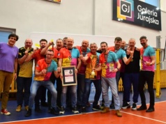 Zbliża się finał Ligi 40-Latków w piłce siatkowej