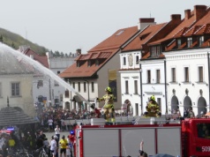 Strażacki Śmigus-Dyngus 2026: OSP na sygnale poleje mieszkańców w lany poniedziałek