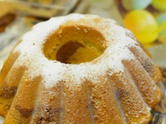 Kilkudniowa babka wielkanocna wciąż będzie smaczna. Tak ją odświeżysz