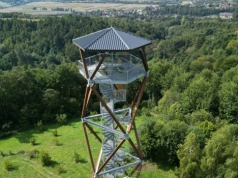 Nietypowy kształt i piękne widoki. Mniej znana wieża widokowa w Polsce