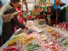 Emaus w Krakowie. Tłumy na Zwierzyńcu i jedna z najstarszych tradycji miasta