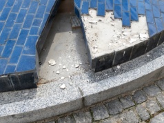 Wiosenne porządki w mieście. Fontanna Reksia czeka na naprawę