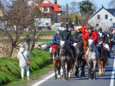 Racibórz-Sudół: wielkanocna procesja konna z tradycją i modlitwą o urodzaj