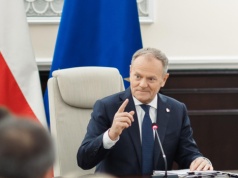 Premier skomentował słowa prezydenckiego ministra: Przydałby się kubeł zimnej wody n…