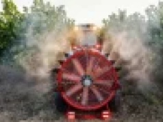 Europejskie firmy eksportują pestycydy zakazane w UE. Część wraca na nasze stoły