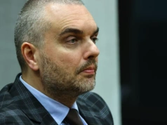 "Ślubowanie osoby wybranej na stanowisko sędziego TK wobec prezydenta" jako sytuacja wykładni prawa