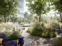 Biurowiec w Warszawie przeszedł transformację. Parter już nie taki, jak kiedyś