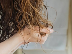 Ten krem do stylizacji loków działa jak trwała ondulacja! Pielęgnuje i nadaje sprężystości