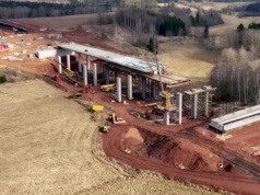 Czesi budują autostradę D11 do Polski. Internauci: "Nie powstanie na czas"