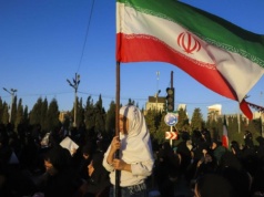 Rząd w Iranie chce żywych tarcz wokół elektrowni. Wybuchy na wyspie Chark