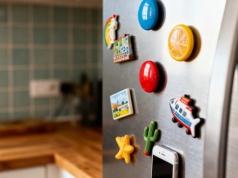 Każdy ma to na lodówce. Wszyscy myślą o rachunkach za prąd, a chodzi o coś innego