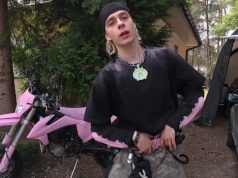 Kinny Zimmer dissuje Okiego numerem „Darek”