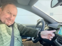 Pogadałem z ChatGPT w samochodzie. Wreszcie działa z Apple CarPlay. Czy było na co czekać?