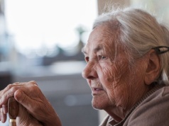 Zła wiadomość dla emerytów. Od kwietnia mogą stracić nawet kilkaset złotych