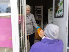 Półki w Jadłodzielni świecą pustkami