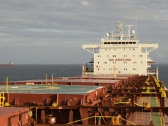 Pierwsze statki przepłynęły przez Ormuz po zawieszeniu broni