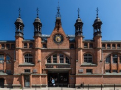 Tak powstają najbardziej klimatyczne miejsca w Polsce. Zamiast burzyć, przywracają duszę