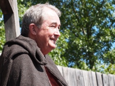 Nie żyje John Flanagan, autor serii młodzieżowej „Zwiadowcy”