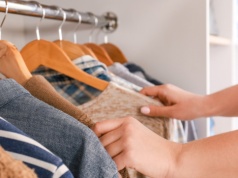 Nie tylko kwiaty. Te wzory podbijają wybiegi wiosną