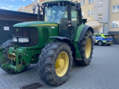 Ukradł ciągnik za 190 tys. zł i pojechał nim do miasta. 20-latek zatrzymany