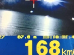 Pędził blisko 170 km/h w terenie zabudowanym. 21-latkowi z Jaworzna bardzo się spieszyło