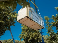 Ważą się losy pechowej fabryki drewnianych modułów Grupy Erbud