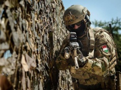 Wojsko pod rządami Orbana ledwo wytrzymuje rozkrok. Słychać po głosach z wewnątrz