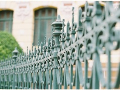 Pierwsze wyroki w sprawie „podatku od płotów" już zapadły. Nie ucieszą przedsiębiorców