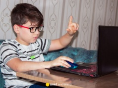 Estonia: regulujcie giganty technologiczne, zamiast zakazywać dzieciom internetu