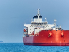 Ropa znów płynie przez cieśninę Ormuz. Tankowce ruszyły