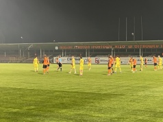 Bezbramkowe derby w Ostrowcu. W rolach głównych bramakrze