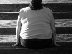 Otyłość we wczesnej dorosłości najbardziej zwiększa ryzyko zgonu