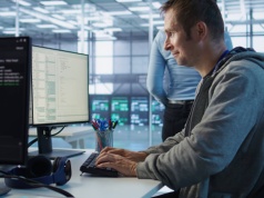 Nowy trend w firmach. Koniec z pieniędzmi dla pracowników?