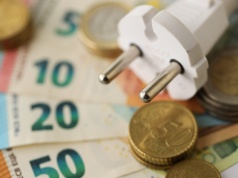Ceny energii w Holandii znów w górę. Coraz więcej osób zmienia dostawcę — sprawdzamy czy warto?