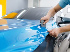 Jak odświeżyć auto na wiosnę? Mechanik to nie wszystko