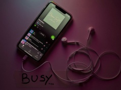 Giganci streamingu wygrali 322 miliony dolarów za kradzież 86 milionów piosenek. Problem w tym, że pozwali ducha