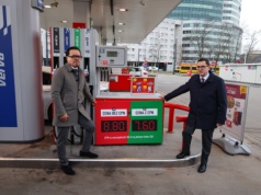 Tańsze paliwa kosztują budżet państwa 1,6 mld zł miesięcznie. Minister finansów o przyszłości programu „CPN”