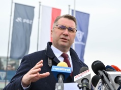 Czarnek do TVN24: Zakład pada, a pan się pyta o Morawieckiego?