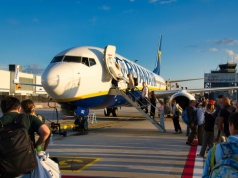 Ryanair ostrzega. Loty na wakacje mieszkańców UK najbardziej zagrożone